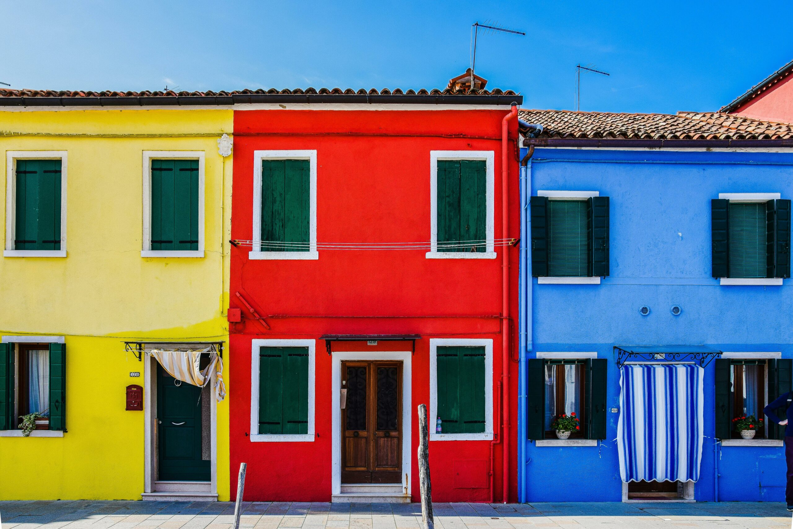 Esplora la Bellezza di Burano e il Fascino del Merletto a Venezia